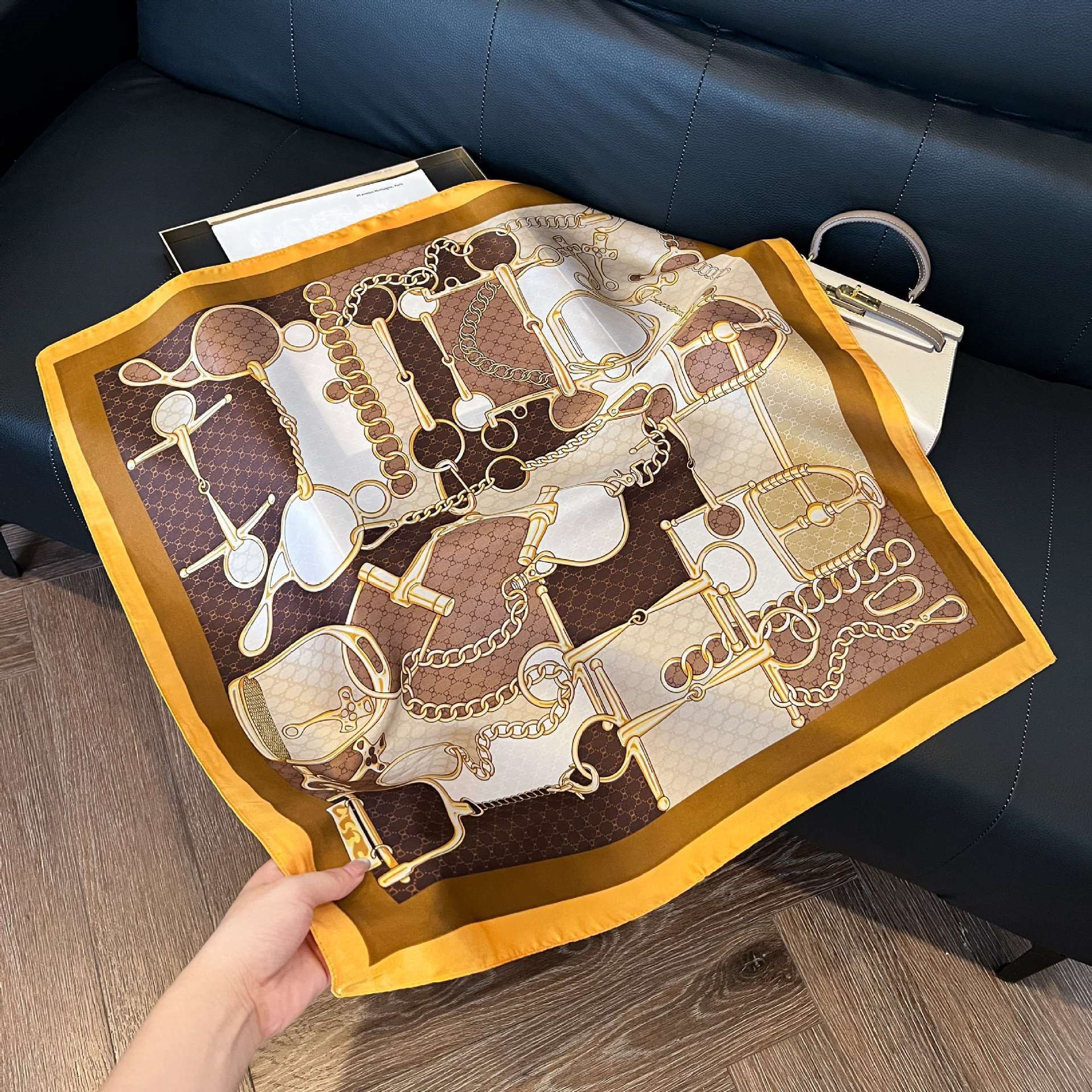 Luxury Bags Office - Luxury Design Chain Printed Silk Square