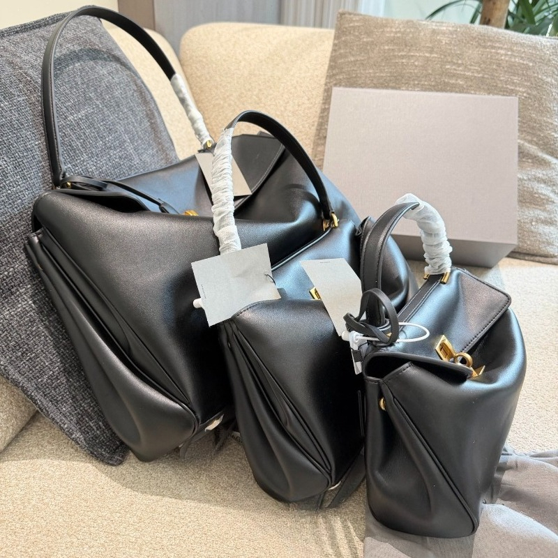 Multi Size Soft Genuine Cowhid - Luxury Bags And Accessories recension och pris