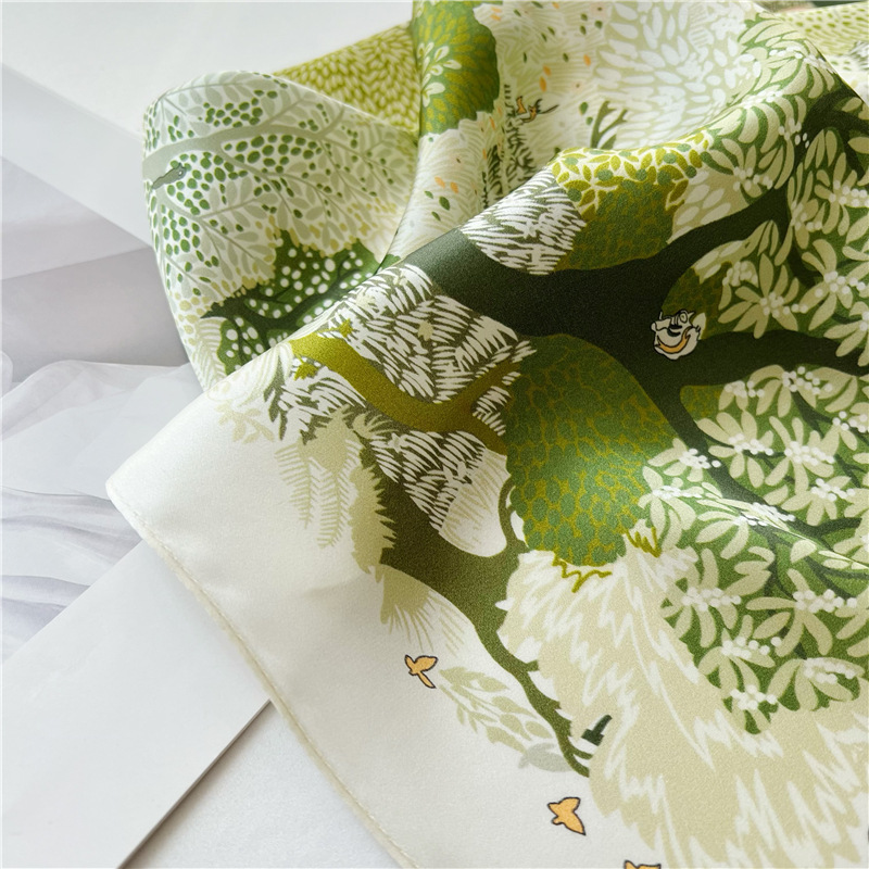 12MM Soft Silk Scarf 65CM Wome - Luxury Bags And Accessories recension och pris