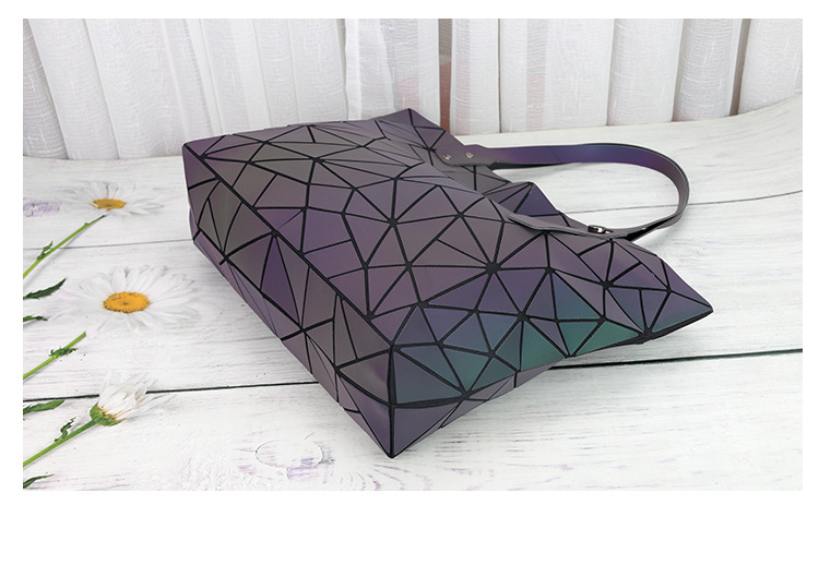 Summer 2026 Women's Geometric  - Luxury Bags For Summer recension och pris