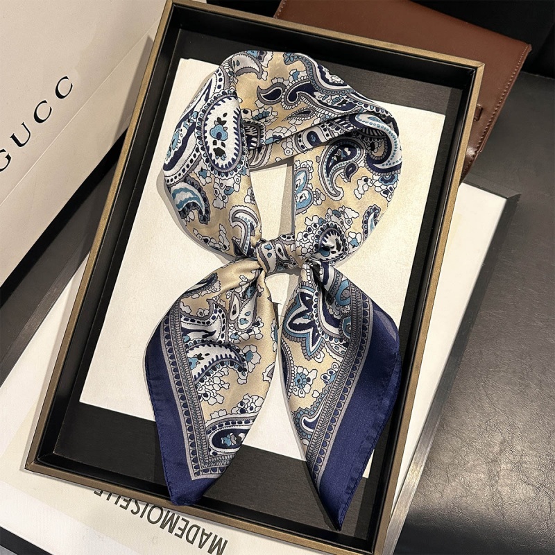 Luxury Satin Square Scarf Pais - Luxury Bags And Accessories recension och pris