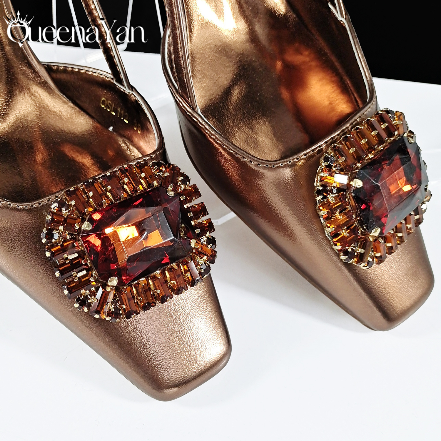Queena Yan High-end Matching!  - Luxury Bags And Shoes recension och pris