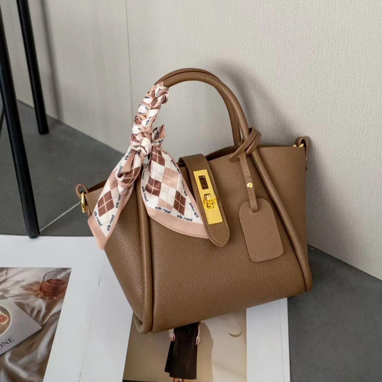 Hot Sell Fashion Versatile Gen - Luxury Bags Sell recension och pris