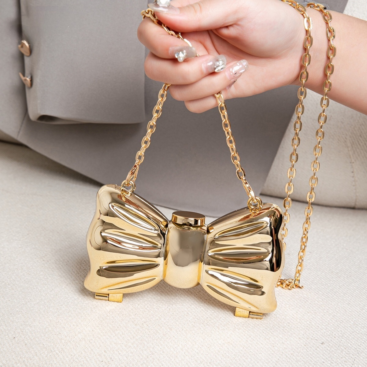 Luxury Fashion Metal Mini Hand - Luxury Bags Made recension och pris