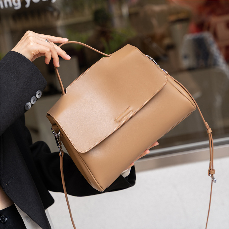 UNBOUND genuine leather tote b - Luxury Bags Office recension och pris